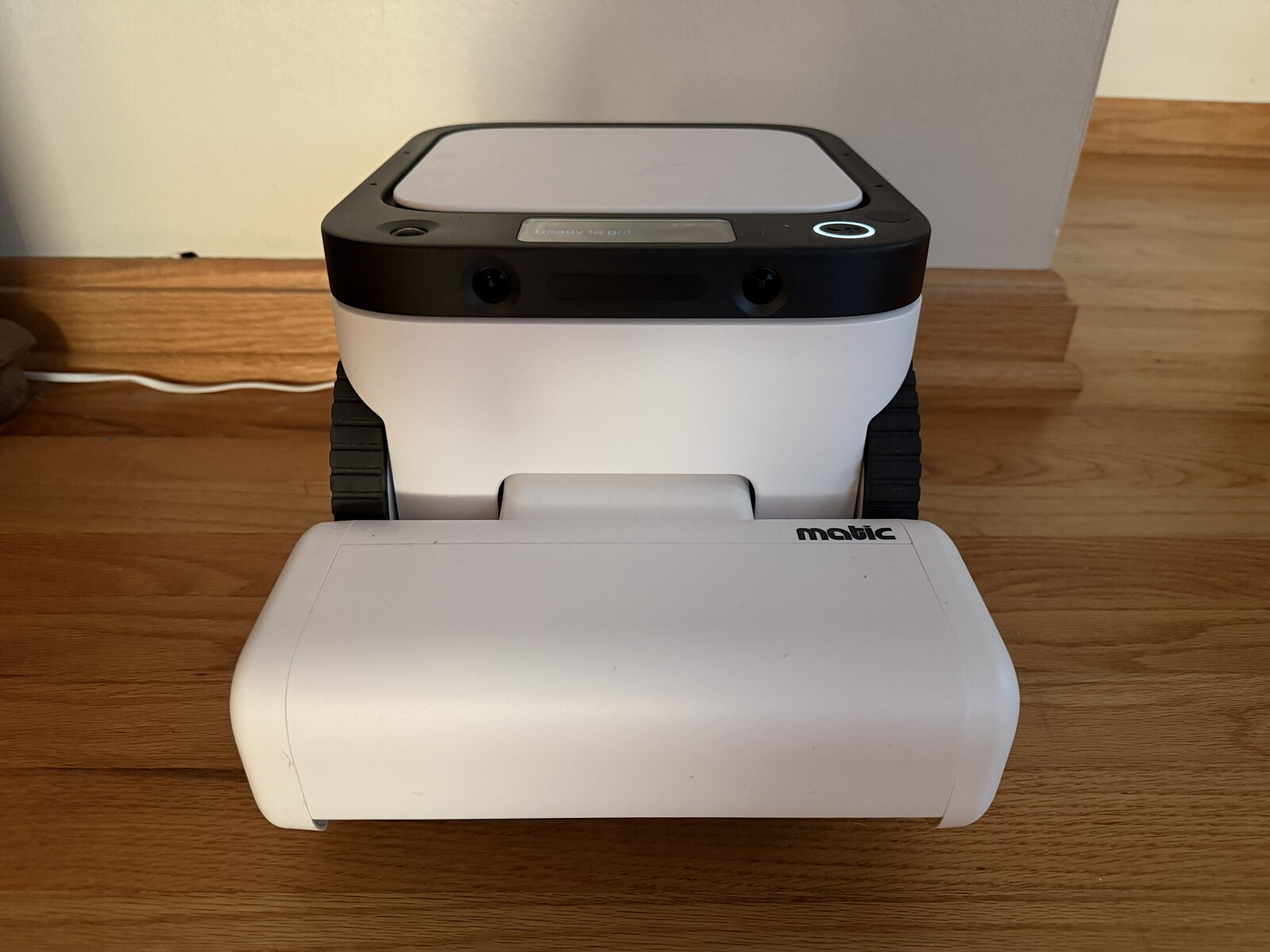 A Shoebox with Eyes